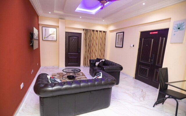 Executive 2-bed Apartment, Santa Maria - Accra