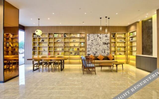 HanTing Hotel (Ningbo Jishigang Outlets)