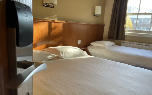 Orchard Hotel