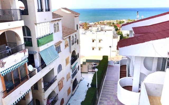 Apartment with pool & balcony less than 10min walk to La Mata Beach!