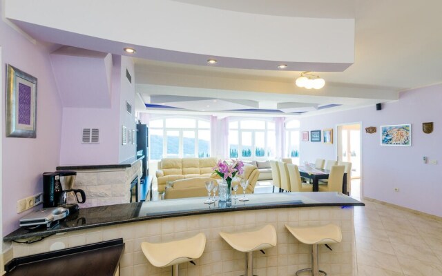 Stunning Home in Dubravka With Wifi and 3 Bedrooms