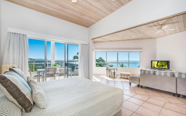 The Lookout Resort