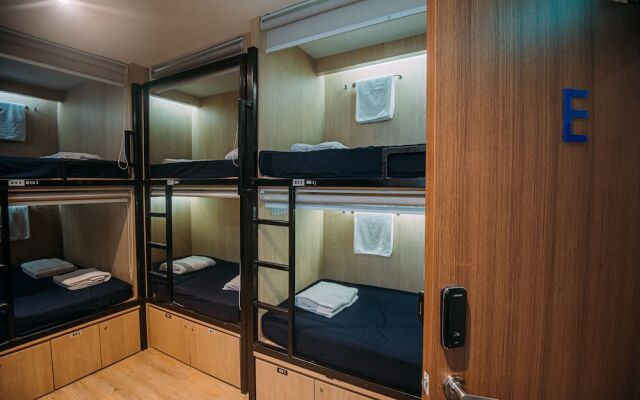 Bluewaters Pods At Bugis - Hostel