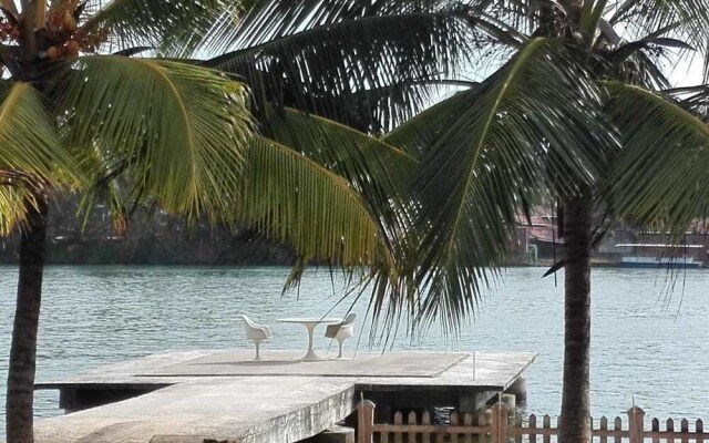 Aqua Reach Hotel