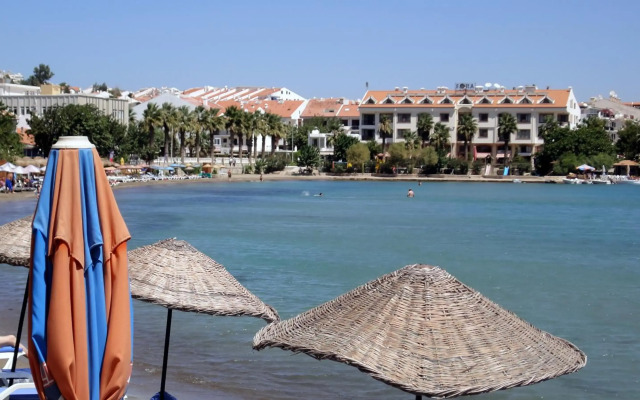 Fora Apart Hotel