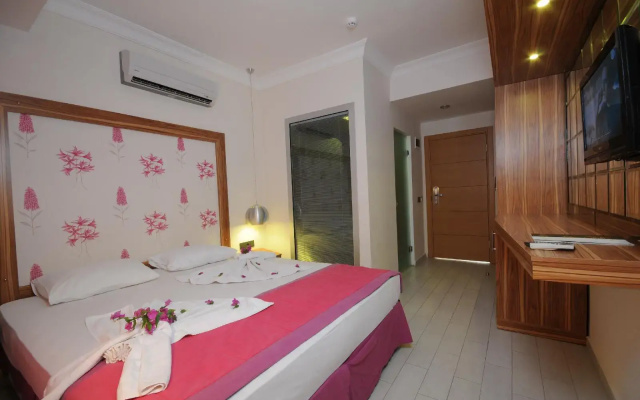 Cle Beach Boutique Hotel