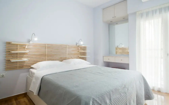 Live Like A Local Next To Acropolis