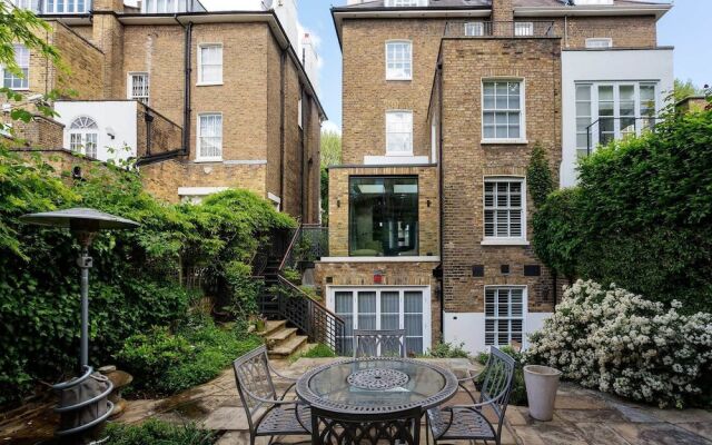 Luxury in Chelsea Townhouse