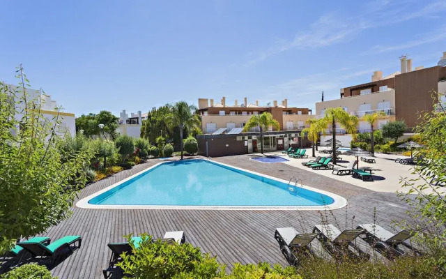 CG 21H - Pool - Cabanas Gardens