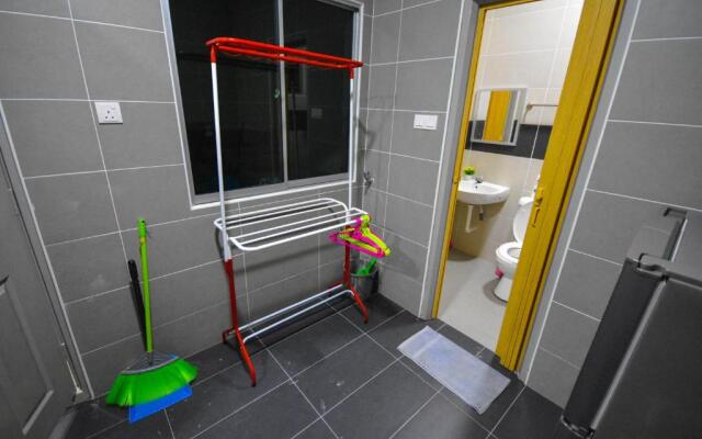 275 Sitiawan Homestay