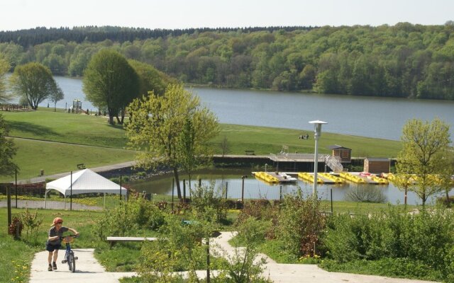Nice Apartment With A View Of The Lake In Beautiful Valjoly