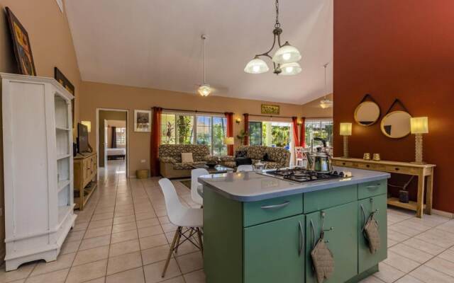 Spacious 5BR Home w Amazing Garden Privatepool