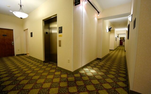 Maine Evergreen Hotel, Ascend Hotel Collection