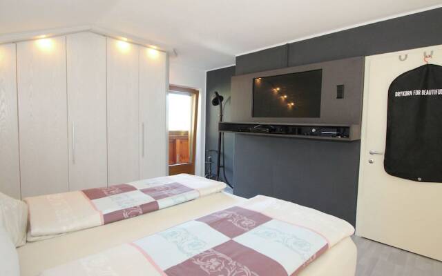 Beautiful Apartment in Fügen Tyrol With Parking
