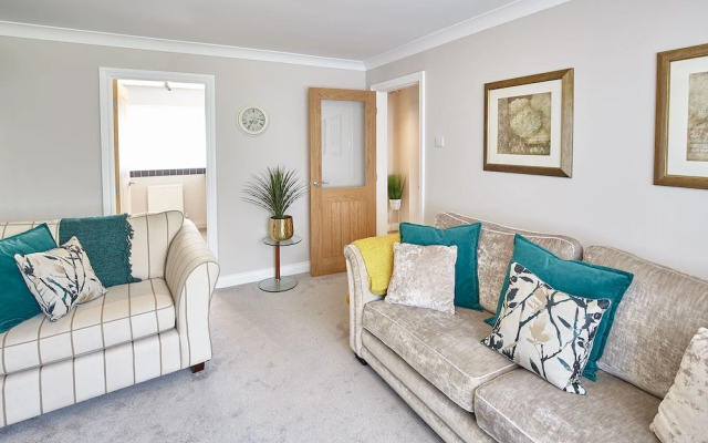 Host Stay Sandling Court