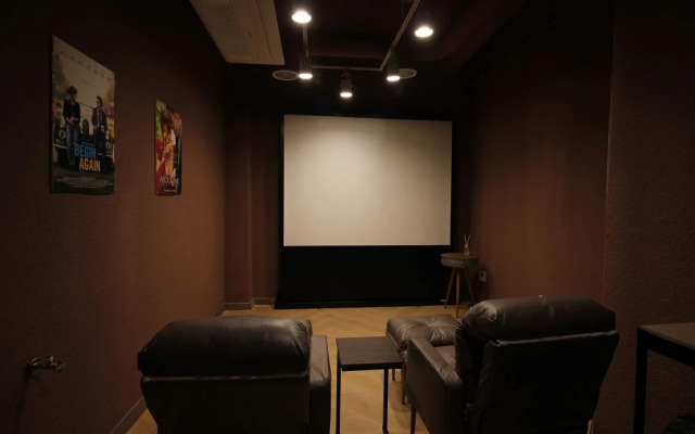 Hotel 701