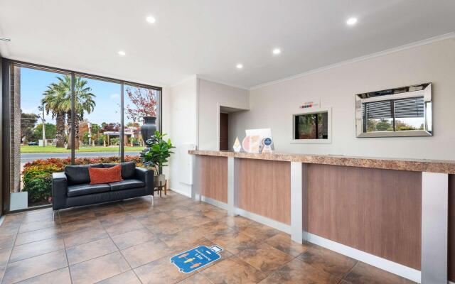 Comfort Inn Deakin Palms