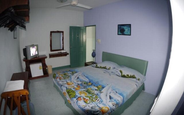 Dive Den Guesthouse