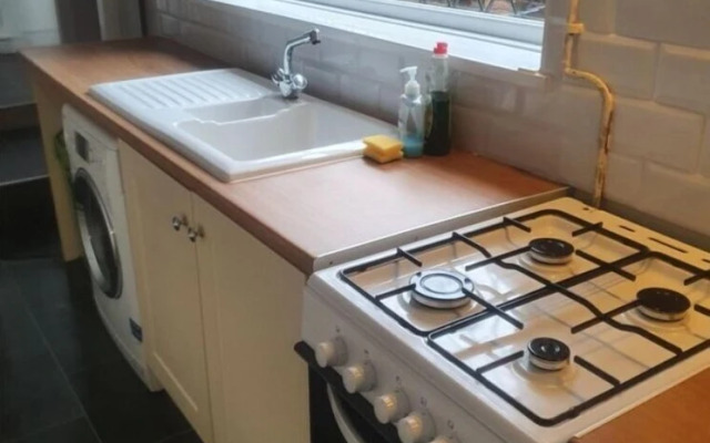 Townhouse @ 33 Kinver Street Stoke