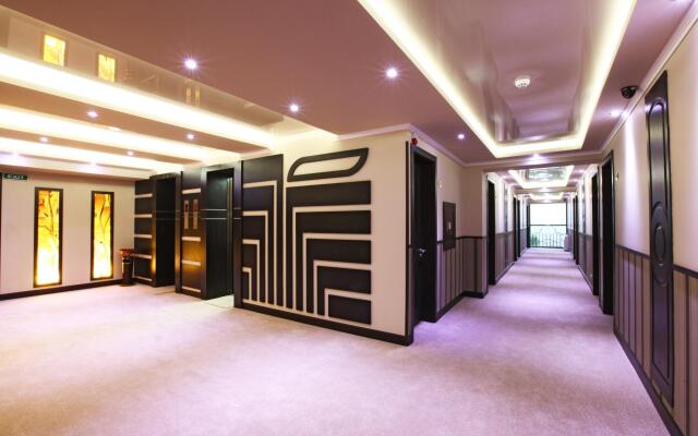 New Nairi Hotel