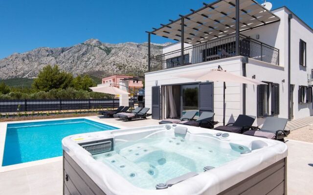 Holiday Villa Olive Tree