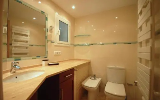 LETS HOLIDAYS SEA VIEWS APARTMENT in SA GABARRA
