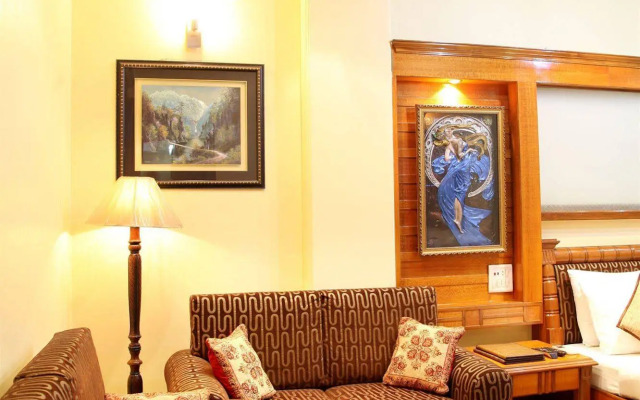 Hotel TJS Royale