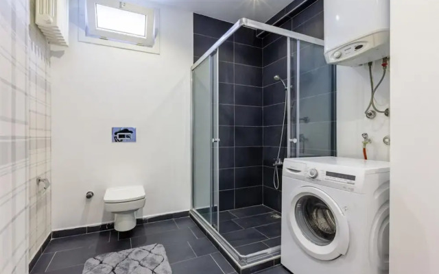 Spacious Apartment on Bagdat Street Kadikoy
