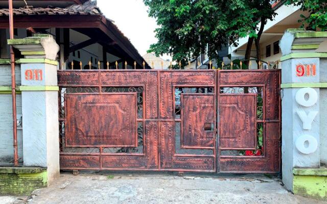 OYO 960 Kost & Homestay 911