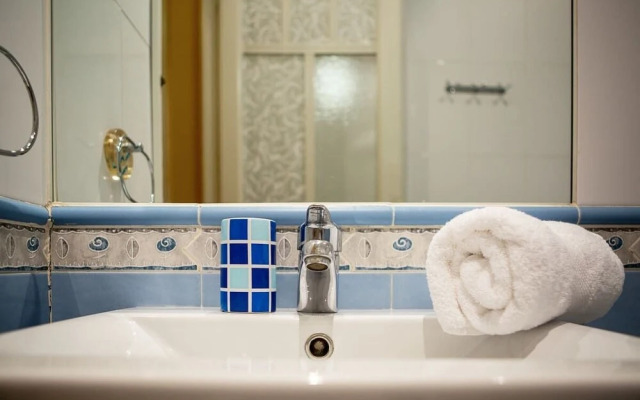 Lovely 3bed W/balcony in Madrid City Center