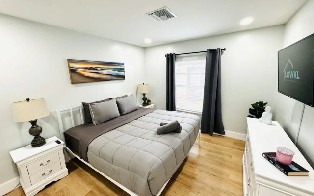 Progresso Apartments & Homes by Lowkl