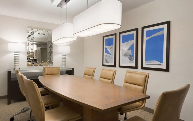 Embassy Suites by Hilton Milwaukee Brookfield