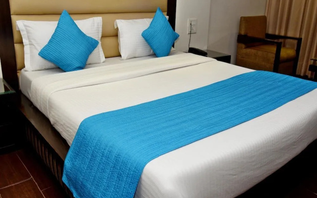 OYO 3537 Hotel Landmark