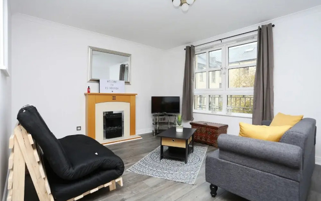 JOIVY Apartment Near The Royal Mile With Parking