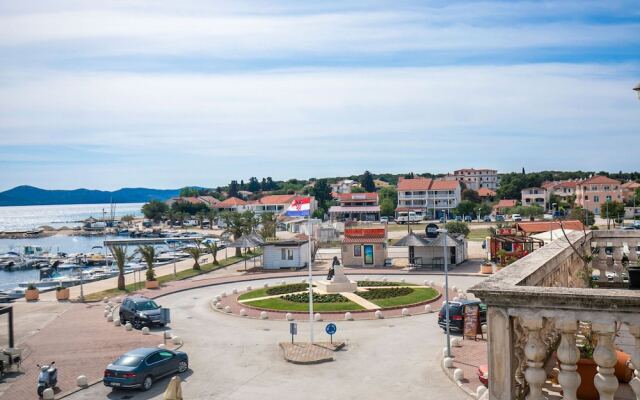 Scenic Apartment in Pakoštane Near Sea And Town Centre