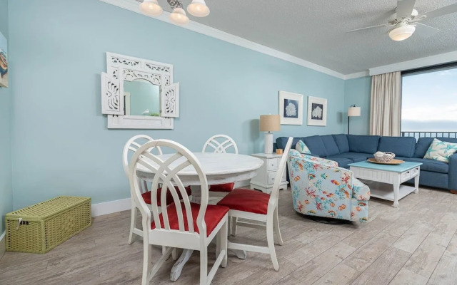 Phoenix X 711 2 Bedroom Condo