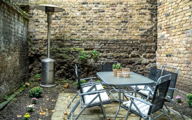 Russell Sq Suite 2 Bed Apartment