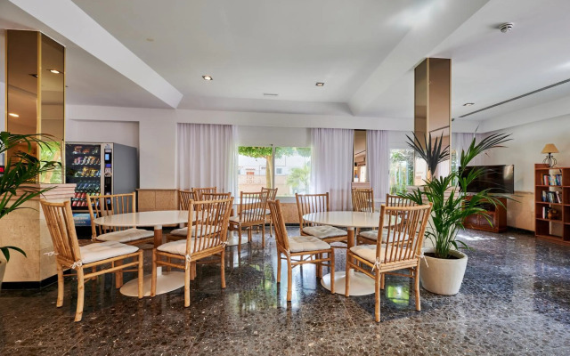Hotel ROC Oberoy
