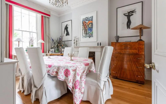 Warwick Gardens II by onefinestay