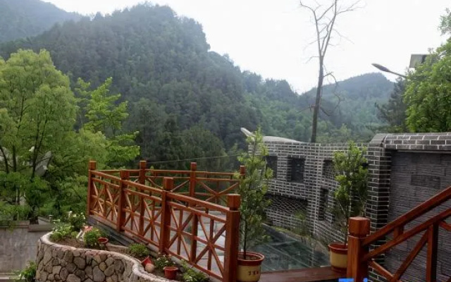 Yingke Shanju Homestay – Outside – Zhangjiajie