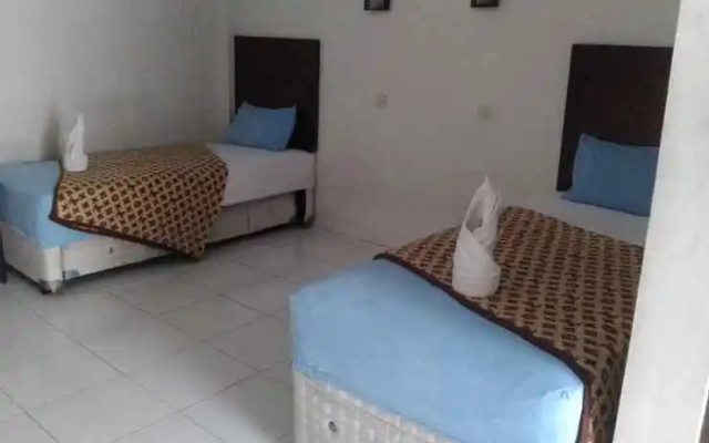 Happy Family Hotel