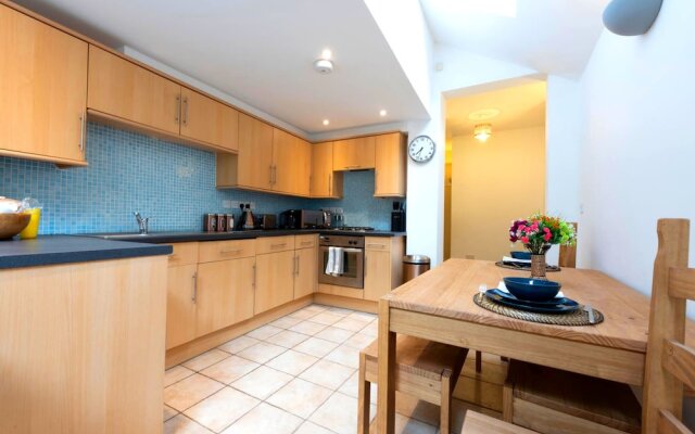 Oxford Fiftyone A Spacious 3 Bed House With Garden And Parking