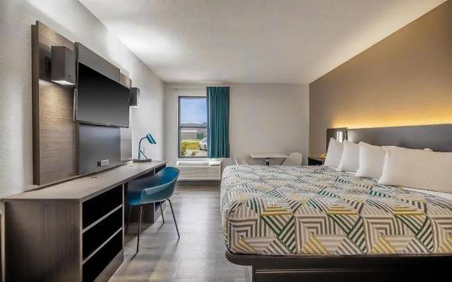 Motel 6 Franklin, OH