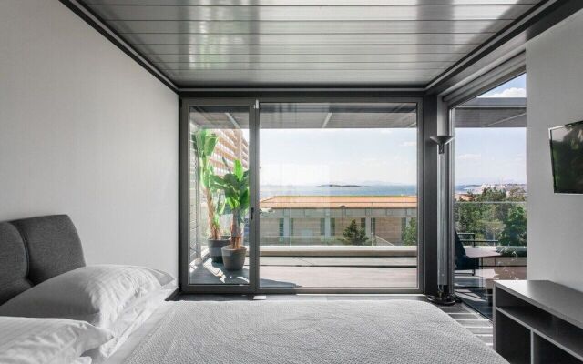 Riviera Luxury Penthouse By The Beach