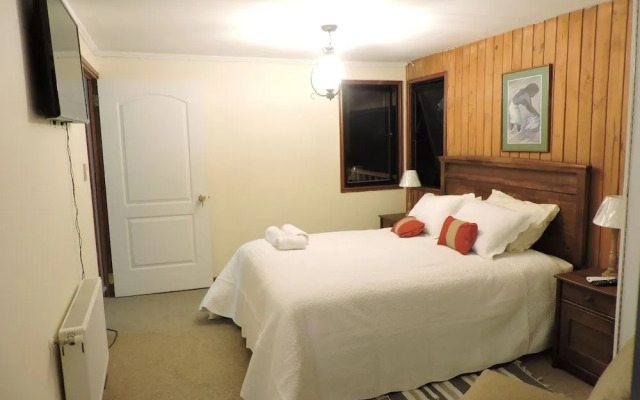 Casa de Noah Bed & Breakfast