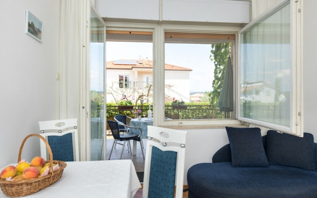 Kate - 100 m From Beach - A2