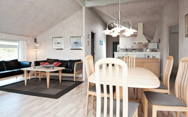 Cozy Holiday Home in Henne Jutland With Indoor Whirlpool