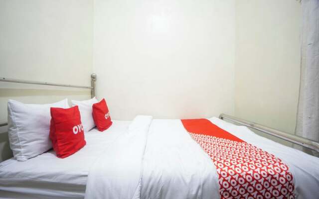 OYO 93987 Suropati 2 Guest House