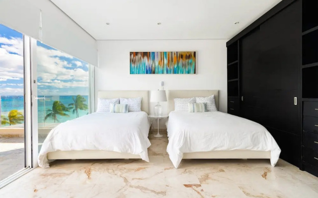 Elements Penthouse 22 4 Bedroom Condo by RedAwning