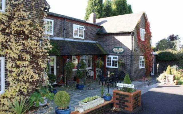 The Chestnuts Hotel